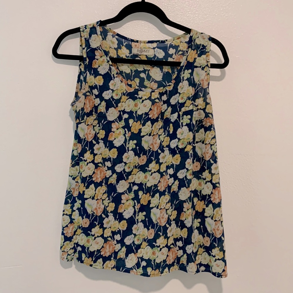 Romy sleeveless floral blouse S